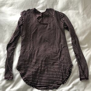 SOLD lululemon Yogini 5 Year Shirt, Size 4